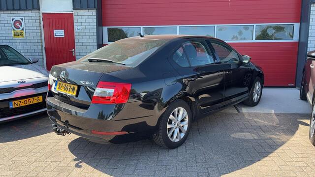 Skoda OCTAVIA 1.0 TSI Greentech Ambition Business VIRTUAL / TREKHAAK / NAVI / CARPLAY / CLIMA / PDC / BLUETOOTH / CRUISE / NL-AUTO