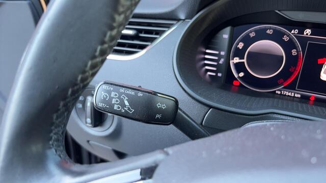 Skoda OCTAVIA 1.0 TSI Greentech Ambition Business VIRTUAL / TREKHAAK / NAVI / CARPLAY / CLIMA / PDC / BLUETOOTH / CRUISE / NL-AUTO