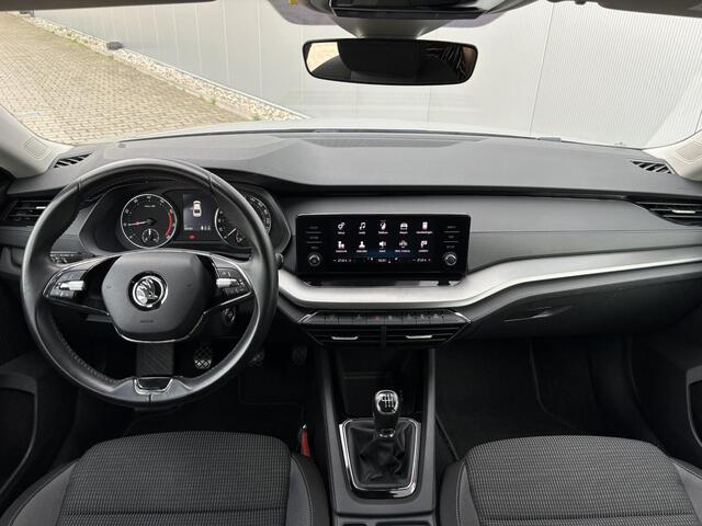 Skoda OCTAVIA 1.5 e-TSI Sport Business / All-season banden / Trekhaak 1300 kg geremd / Apple Carplay/Android Auto / Navigatie via carplay / Cruise control / Volledig Dealer onderhouden /