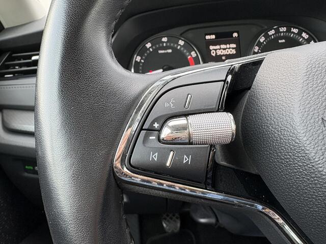 Skoda OCTAVIA 1.5 e-TSI Sport Business / All-season banden / Trekhaak 1300 kg geremd / Apple Carplay/Android Auto / Navigatie via carplay / Cruise control / Volledig Dealer onderhouden /