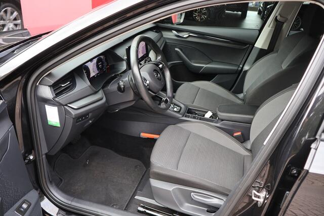 Skoda OCTAVIA Combi 1.0 e-TSI Business Edition | Virtual Cockpit | Origineel NL | Trekhaak |