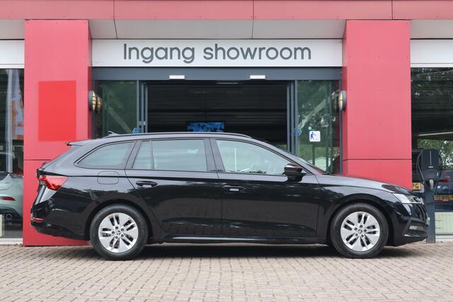 Skoda OCTAVIA Combi 1.0 e-TSI Sport Business | Virtual Cockpit | Origineel NL | Sport Stoelen | Black Optic |