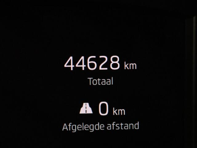 Skoda OCTAVIA 150pk TSI First Edition Apple Carplay/Android Auto | Climate