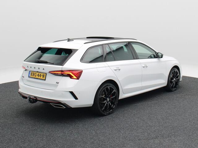 Skoda OCTAVIA Combi 1.4 TSi 245 Pk RS iV PHEV Business | Full LED | Trekhaak | Stoelverwarming | Panoramadak | Canton Audio | Camera | 19 Inch