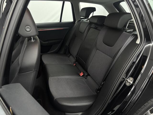 Skoda OCTAVIA Combi 1.5 TSI 150pk DSG Greentech Style Business | Panoramadak | Stoelverwarming | Carplay/Android Auto |