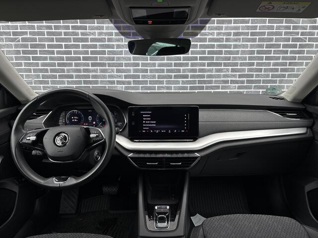 Skoda OCTAVIA Combi 1.4 TSI iV PHEV Business Edition Plus | Plug-in Hybrid | Achteruitrijcamera | Parkeersensoren | Head-up Display | Keyless Entry | Elektrische Achterklep | Elektrisch Verstelbare Voorstoelen | Stoelverwarming | Navigatie | Apple Carplay | Android Auto