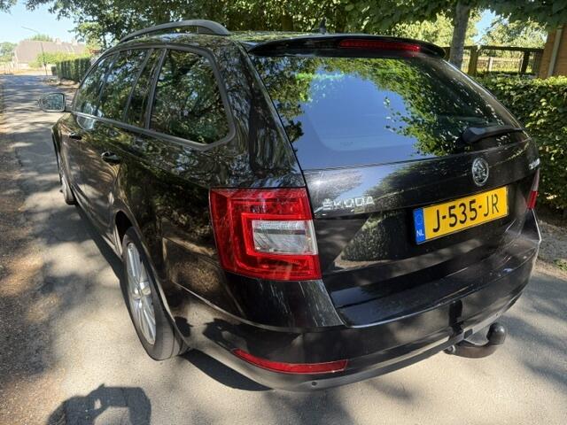 Skoda OCTAVIA 1.6 TDI Sport Bns