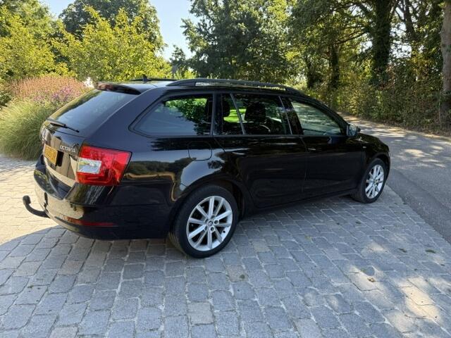Skoda OCTAVIA 1.6 TDI Sport Bns