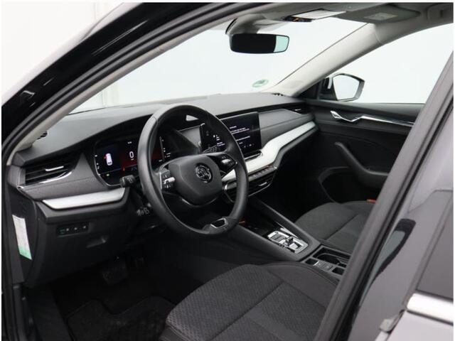 Skoda OCTAVIA Combi 1.4 TSI iV PHEV Ambition | Stuurverwarming | Stoelverwarming | Cruise Control | Apple Carplay | Keyless | Navigatie | Parkeersensoren | LED | DAB