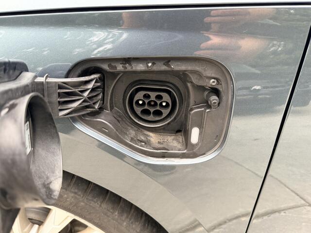 Skoda OCTAVIA Combi 1.4 TSI iV 204pk DSG PHEV Business Edition Plus Climate Control Elektr. Klep Stoelverwarming Navigatie