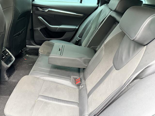 Skoda OCTAVIA Combi 1.4 TSI iV 204pk DSG PHEV Business Edition Plus Climate Control Elektr. Klep Stoelverwarming Navigatie