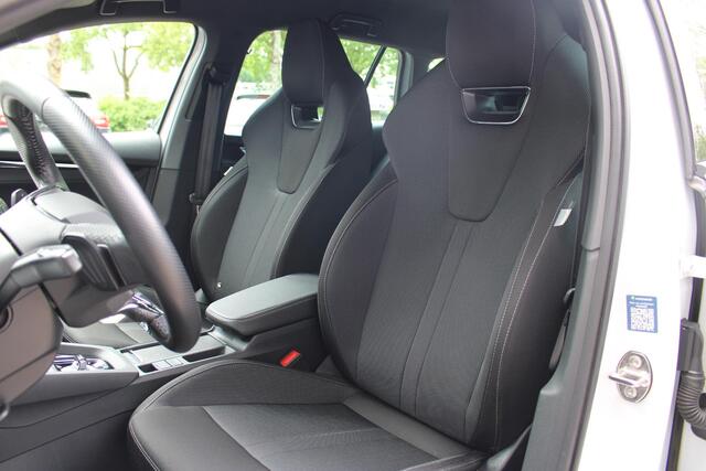 Skoda OCTAVIA Combi 1.0 e-TSI Sport Business | Trekhaak | Cruise Control | Climate Control