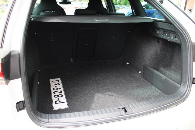 Skoda OCTAVIA Combi 1.0 e-TSI Sport Business | Trekhaak | Cruise Control | Climate Control