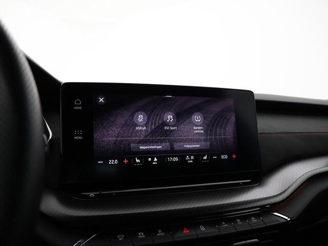 Skoda OCTAVIA Combi 1.4 TSI iV PHEV 245pk DSG RS · Inklapbare Trekhaak · Head-Up Display · Matrix LED · Stoelverwarming · ACC · Keyless ·