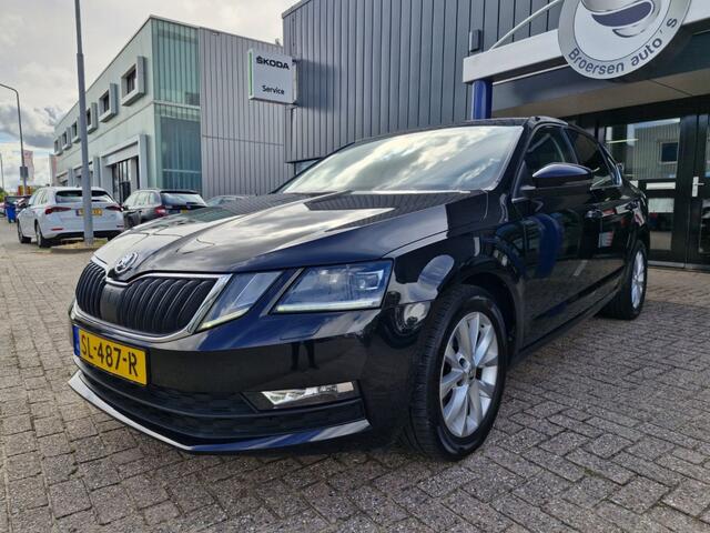 Skoda OCTAVIA 1.0 TSI Ambition Business | 116PK | Navigatie | Camera | Cruise Control |
