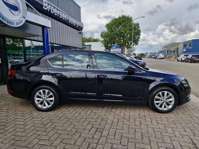 Skoda OCTAVIA 1.0 TSI Ambition Business | 116PK | Navigatie | Camera | Cruise Control |
