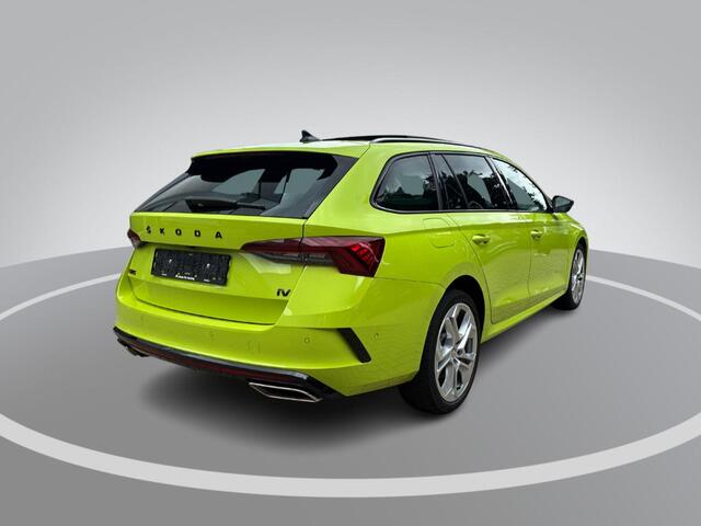 Skoda OCTAVIA 1.4 TSI 245pk DSG RS iV PHEV · Panoramadak · Camera · Elek. Voorstoelen · Head-Up · Stoel-& Stuurverwarming · 19'' Inch · Canton Audio ·