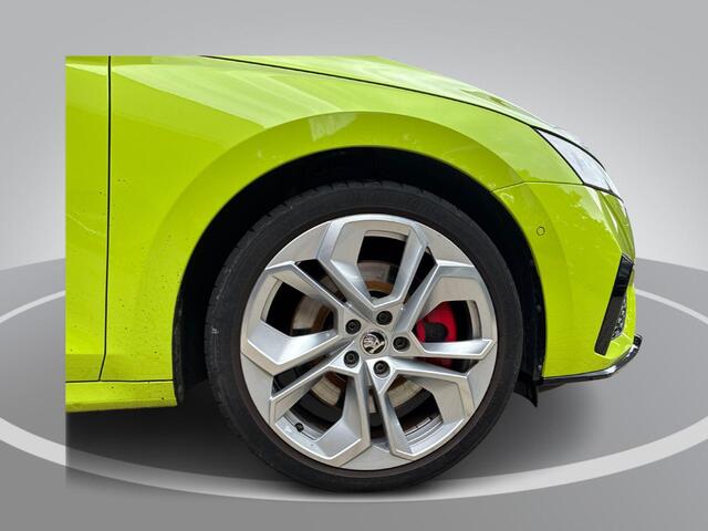 Skoda OCTAVIA 1.4 TSI 245pk DSG RS iV PHEV · Panoramadak · Camera · Elek. Voorstoelen · Head-Up · Stoel-& Stuurverwarming · 19'' Inch · Canton Audio ·