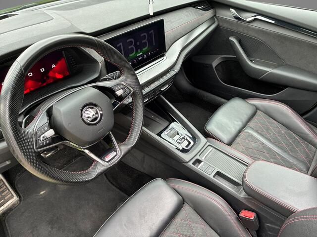 Skoda OCTAVIA 1.4 TSI 245pk DSG RS iV PHEV · Panoramadak · Camera · Elek. Voorstoelen · Head-Up · Stoel-& Stuurverwarming · 19'' Inch · Canton Audio ·