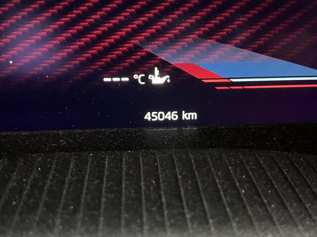 Skoda OCTAVIA Combi 1.4 TSI RS iV PHEV Business / AUTOMAAT/ PANO/ NAVI/ SMARTLINK/ PARK. SENSOREN + CAMERA/ STOELVERWARM. V&A/ CRUISE/ KEYLESS