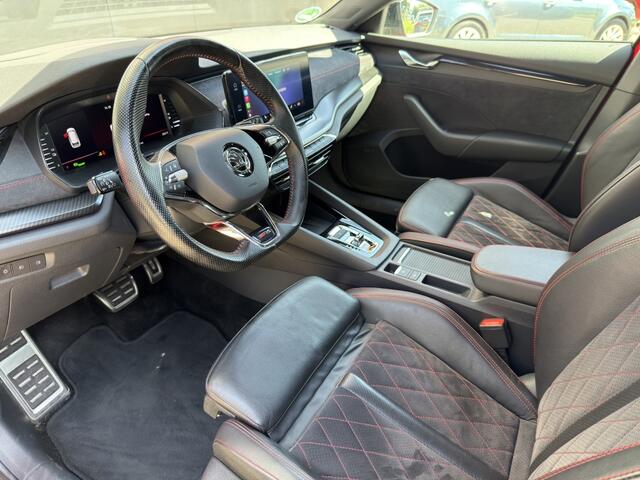 Skoda OCTAVIA Combi RS iV/ErgoActive/HeadUp/StoelVerwarming/Canton/Wireless
