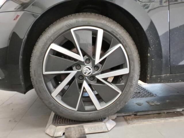 Skoda OCTAVIA Combi 1.4 TSI iV 204pk DSG PHEV Ambition / Matrix LED / Navi / Camera
