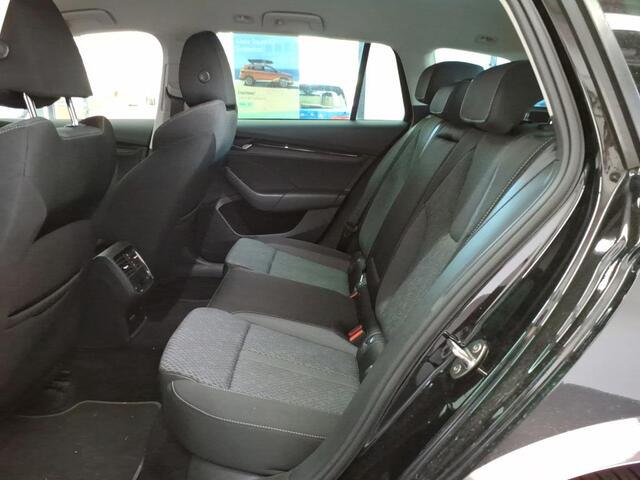 Skoda OCTAVIA Combi 1.4 TSI iV 204pk DSG PHEV Ambition / Matrix LED / Navi / Camera