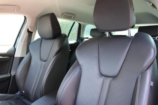 Skoda OCTAVIA Combi 1.0 e-TSI Business Edition Plus | Trekhaak | Adaptieve cruise | Leder | Stoelverwarming | Origin NL