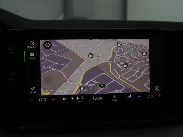 Skoda OCTAVIA Combi1.5 e-TSI Sport Business | Stoelverwarming | Cruise control | Sfeerverlichting | Carplay | Navigatie | DAB | Park assist | Climate control | Trekhaak