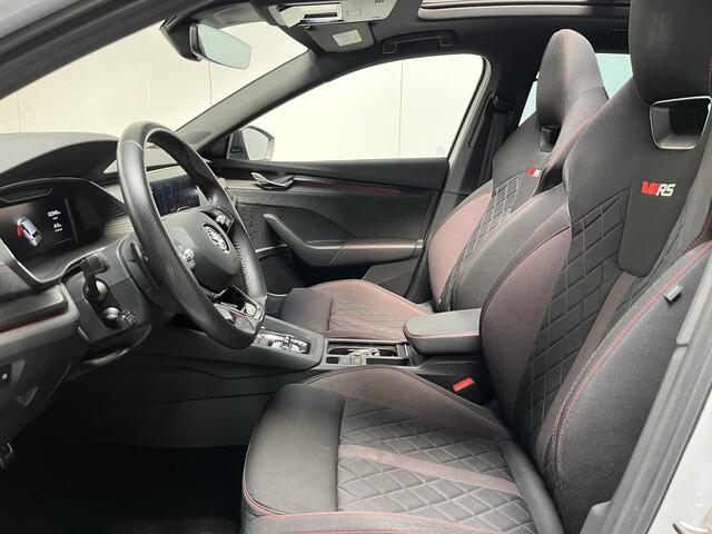 Skoda OCTAVIA Combi 1.4 TSI RS iV PHEV / AUTOMAAT/ 245 PK/ PANO/ ACC/ SMARTLINK/ PARK.SENSOR. + CAMERA/ STUUR+STOELVERWARM./ DCC/ HEAD-UP/ ELEK.ACHTERKLEP/ DODEHOEK/ CANTON AUDIO/ DIGITAL DASH/ NAVI/ DAB/ CLIMA/ LED