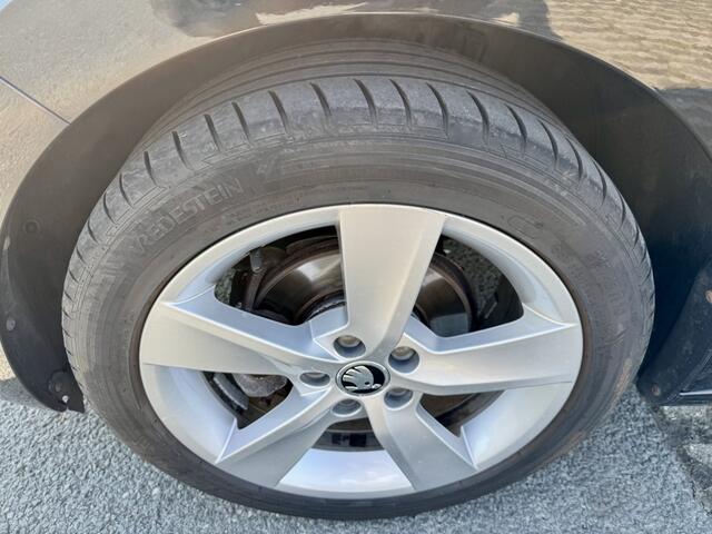 Skoda RAPID 1.0 TSI Grt Clever | PDC | Navigatie