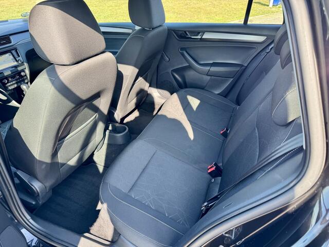 Skoda RAPID 1.0 TSI Grt Clever | PDC | Navigatie