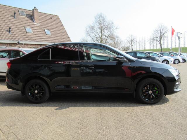 Skoda RAPID 1.6 MPI 110pk Businessline Automaat | Clima-Airco | Apple Carplay | Parkeercamera | Incl. BOVAG Garantie | Stoelverwarming + Stuurverwarming |
