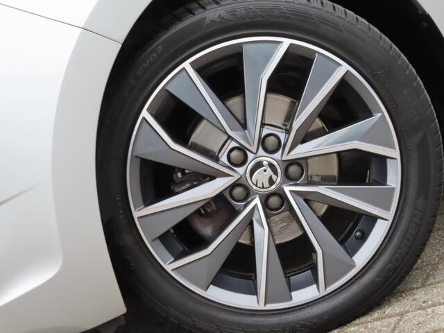 Skoda RAPID Spaceback 1.0 TSI Greentech Drive | automatische airco | stoelverwarming | trekhaak afneembaar | DAB