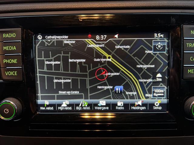 Skoda RAPID Spaceback 1.0 TSI 95pk Greentech Clever / Navigatie / Clima / Parkeersensoren Achter / 16" LMV