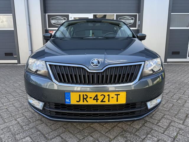 Skoda RAPID 1.2 TSI Grt JOY Automaat NAP Pano Trekhaak Cruise PDC Stoelverwa