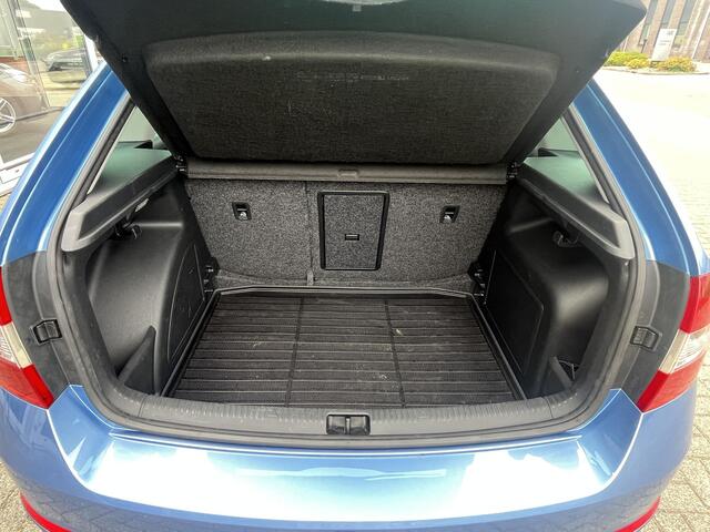 Skoda RAPID Spaceback 1.2 TSI Greentech JOY | AUTOMAAT | Panoramadak | Trekhaak | PDC | NAP