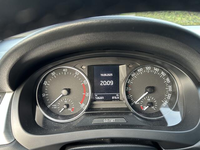 Skoda RAPID Spaceback 1.2 TSI Greentech Drive Stoel Verwarming App Clima Cruise Pdc Navi Nap