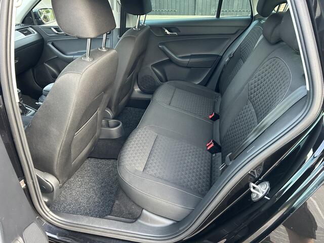 Skoda RAPID Spaceback 1.2 TSI Greentech Drive Stoel Verwarming App Clima Cruise Pdc Navi Nap