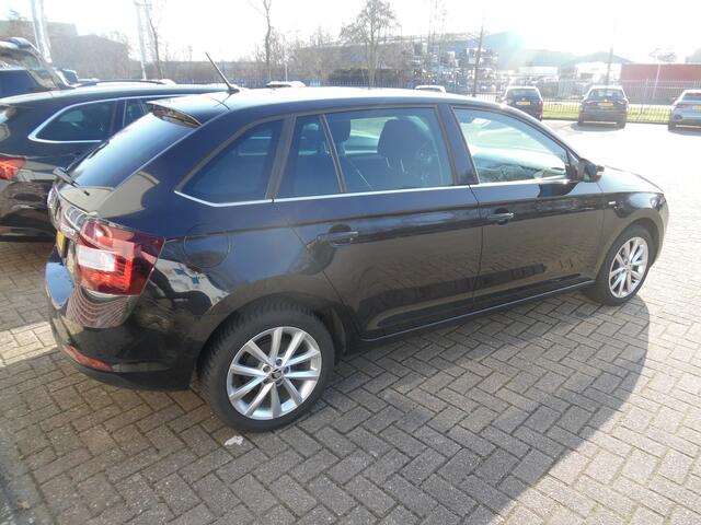 Skoda RAPID Spaceback 1.0 TSI Greentech Clever