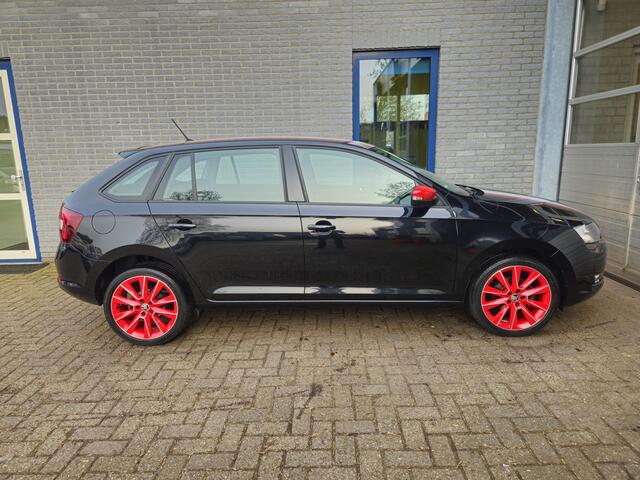 Skoda RAPID 1.0 TSI Red & Grey Inclusief afleveringskosten