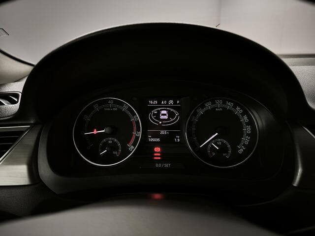 Skoda RAPID Spaceback 1.0 TSI Greentech Clever Navigatie | Climate control