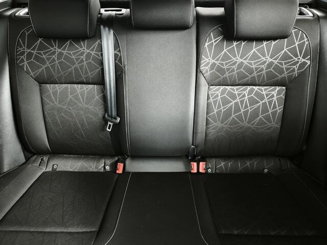 Skoda RAPID Spaceback 1.0 TSI Greentech Clever Navigatie | Climate control