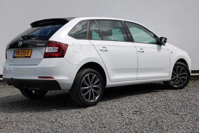 Skoda RAPID Spaceback 1.0 TSI Greentech Drive Automaat, Trekhaak, Panoramadak