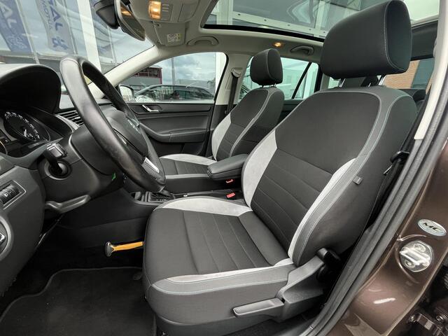 Skoda RAPID Spaceback 1.2 TSI Greentech JOY | AUTOMAAT | PDC voor en achter | Panoramadak | Apple Carplay - Android Auto | NAP | Prachtige dealeronderhouden auto van eerste eigenaar