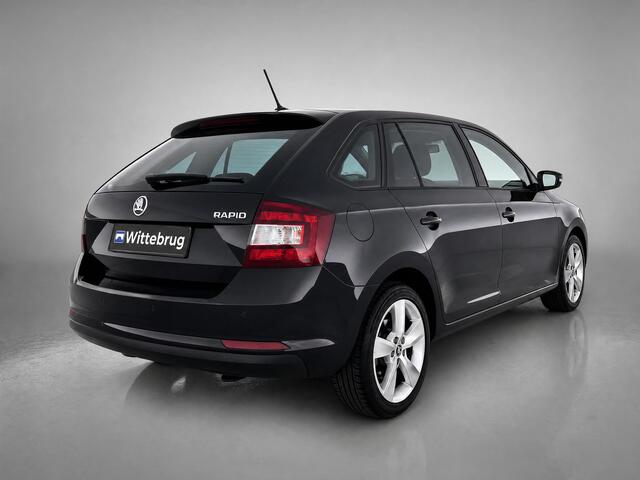 Skoda RAPID Spaceback 1.0 TSI Greentech Clever / Airco / Stoelverwarming / Parkeersensoren achter / Lichtmetaal 16 inch / All season /