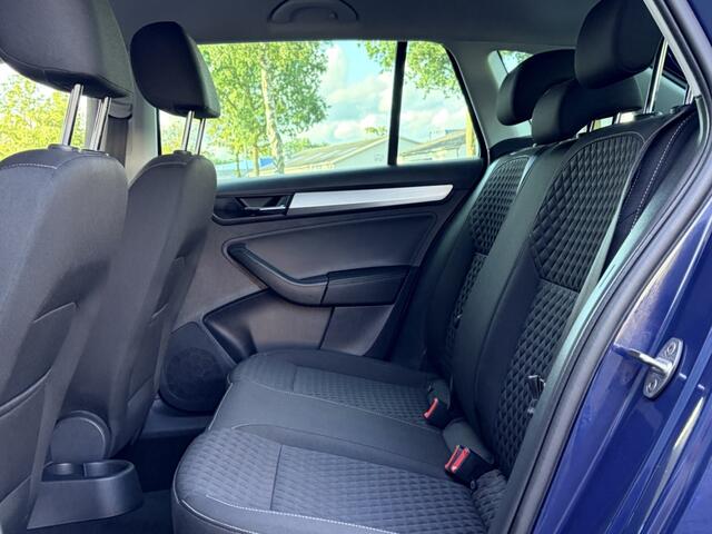 Skoda RAPID Spaceback 1.0 TSI - navi - airco - cruise - nap! -