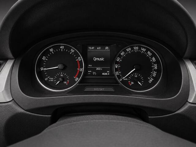 Skoda RAPID Spaceback 1.2 TSI| Pano|CruiseControl|Navi|PDC|StoelVerwarming| Greentech Drive