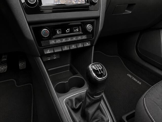 Skoda RAPID Spaceback 1.2 TSI| Pano|CruiseControl|Navi|PDC|StoelVerwarming| Greentech Drive