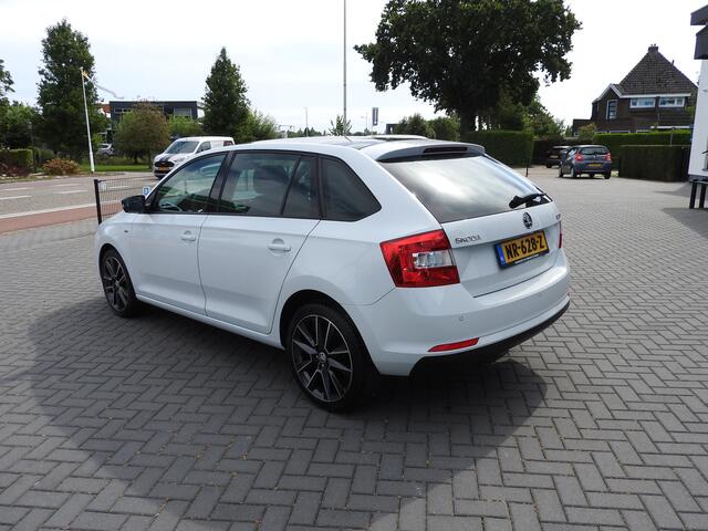 Skoda RAPID Spaceback 1.2 TSI Greentech Drive DSG Automaat, Panoramadak, Trekhaak
